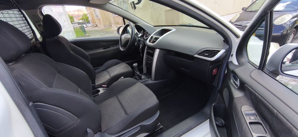 Peugeot 207 1.4hdi comercial 2008