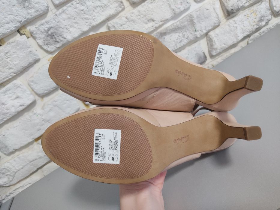 Босоножки Clarks р.39-40