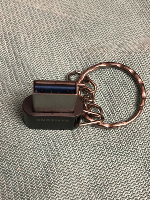 Флешка  Самсунг 256 usb3.1  Тесла 3.