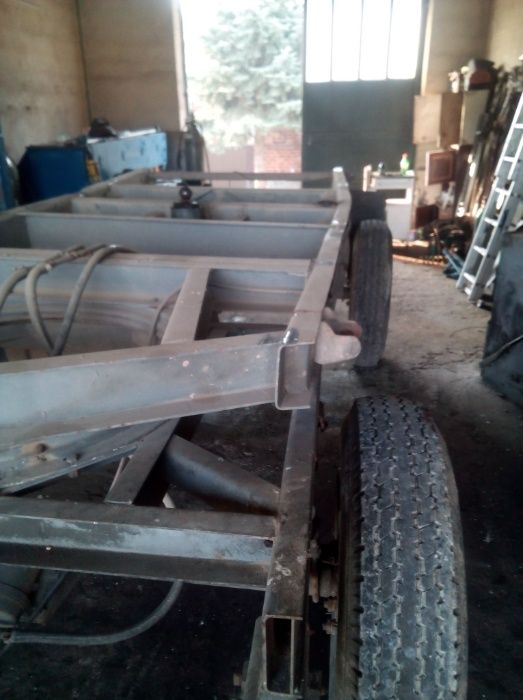 Prostowanie ram przyczep