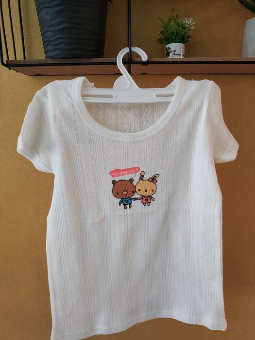 Легка футболка з перфорацією (120 см)