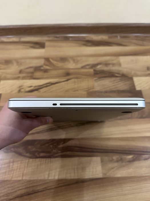 Macbook pro 2012 року
