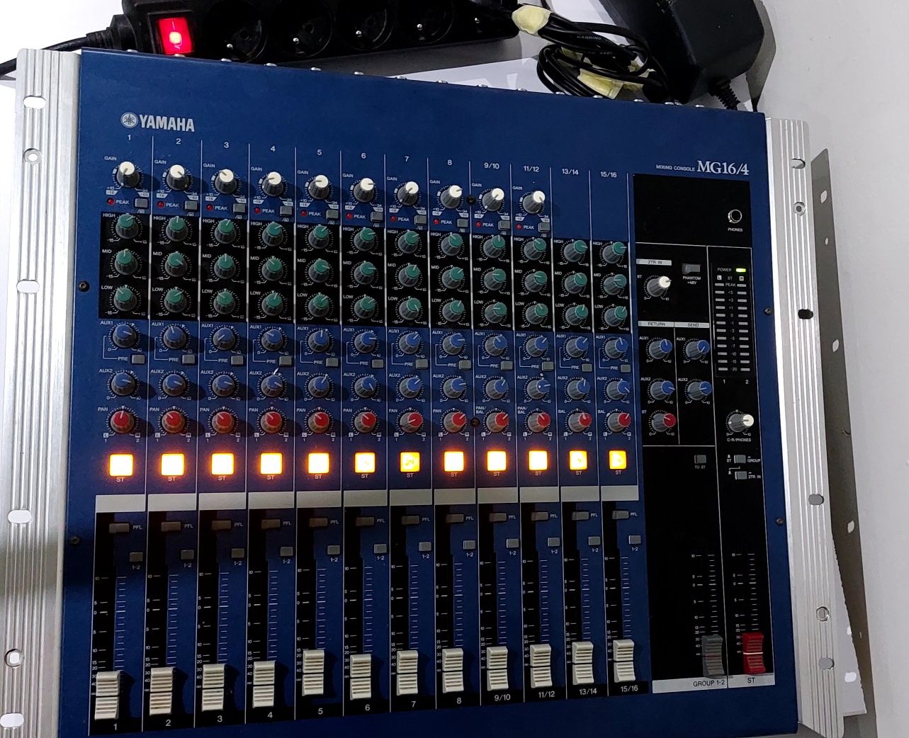YAMAHAミキサー　MG16/4 Yamaha MG16/4 16 channel Analog console MIXING Mixer Audio