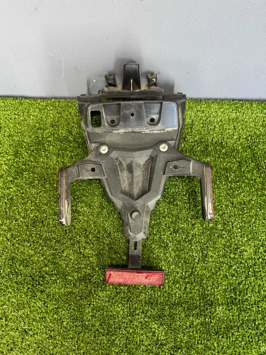Triumph Tiger 900 кріплення номерного знака номерник T2311424