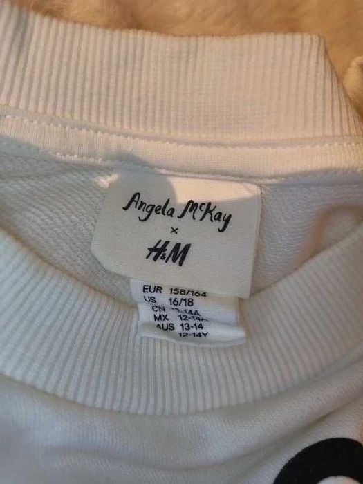 Biała bluza H&M Angela McKay