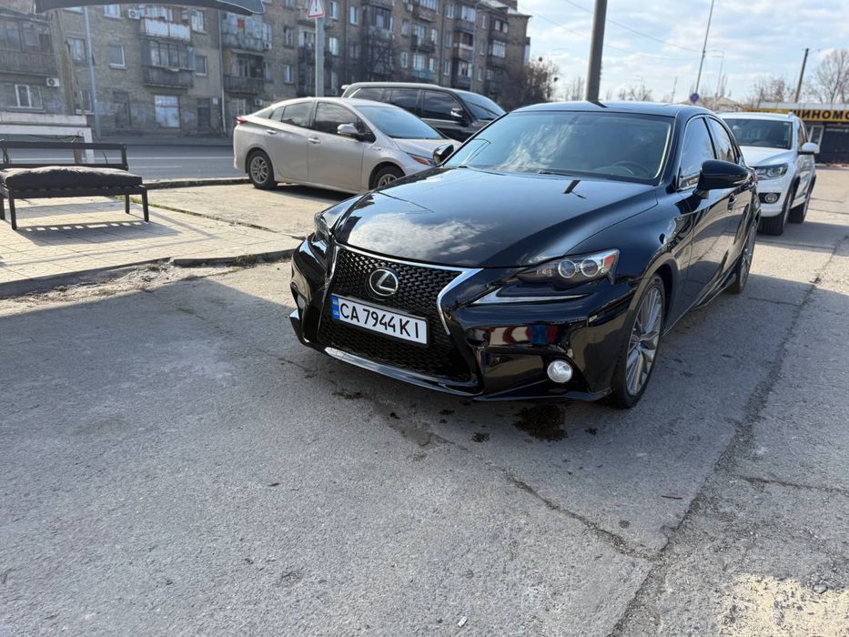 Продам  Lexus is 2014