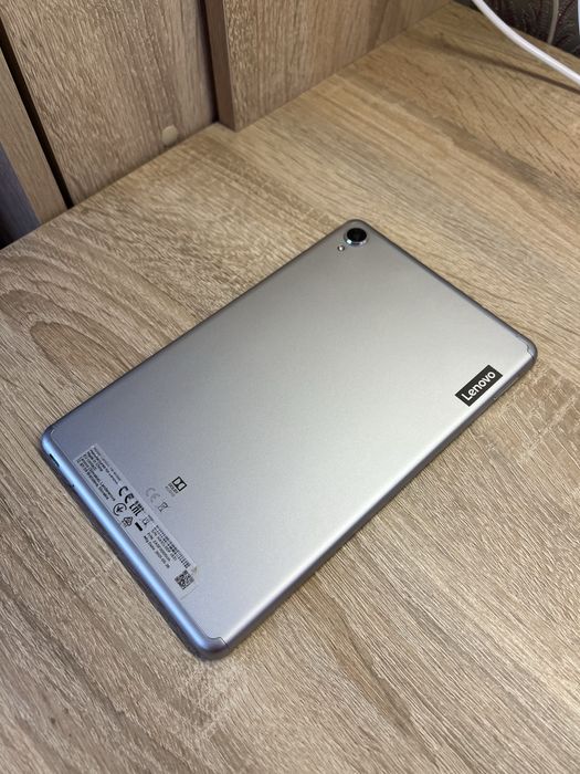 Планшет Lenovo Tab M8 Platinum Grey (TB-8705F)