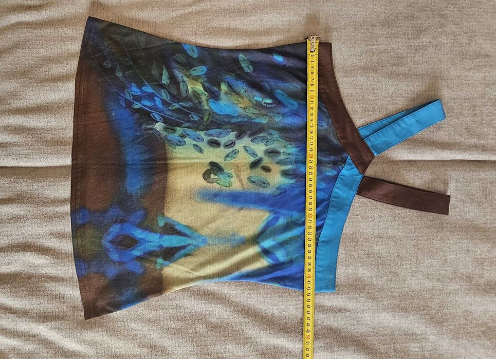 T-Shirt sem costas e sem mangas