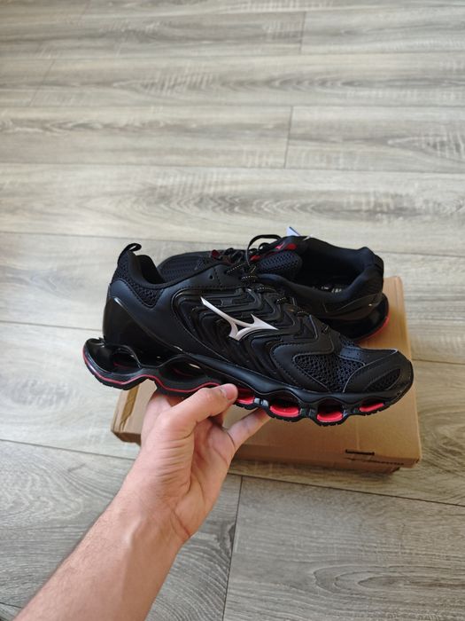 Кросівки чоловічі Mizuno Wave Prophecy 14S 43