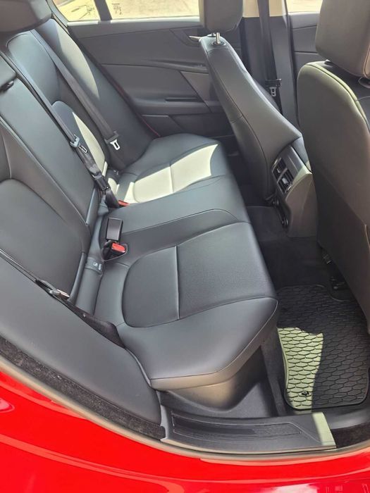 Jaguar XE 25t      2018