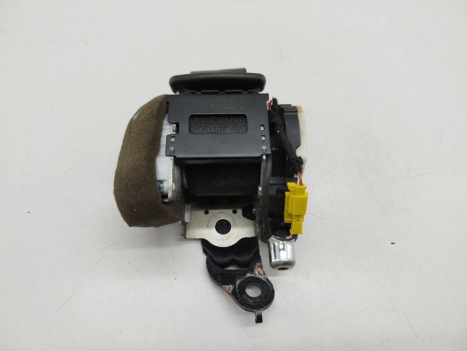 Cinto Traseiro Esquerdo - MERCEDES-BENZ C-Class (W204) | 07 - 15