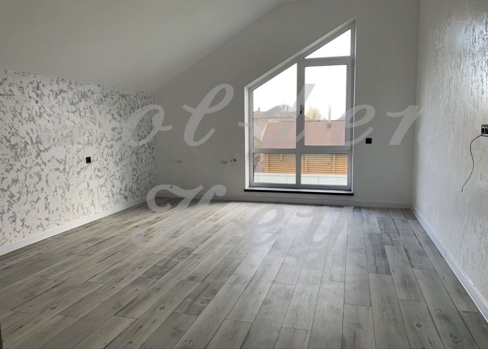 Продам Будинок 186м2,дизайнерськийРЕМОНТ,3 спальні,с.Гора,10кмКиїв