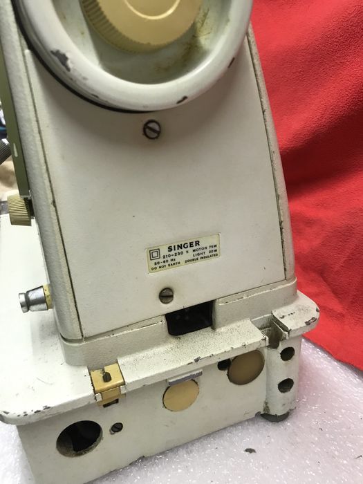 Maquina de costura singer