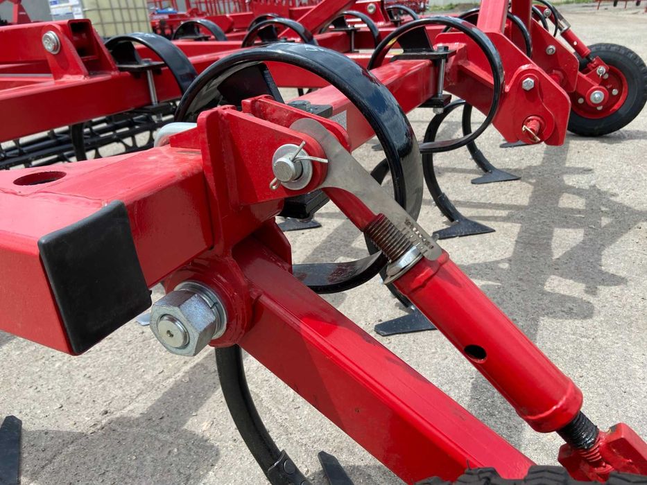 Культиватор навісний КПС 3 м 4 м передпосівний 3 ряда стійка Белота