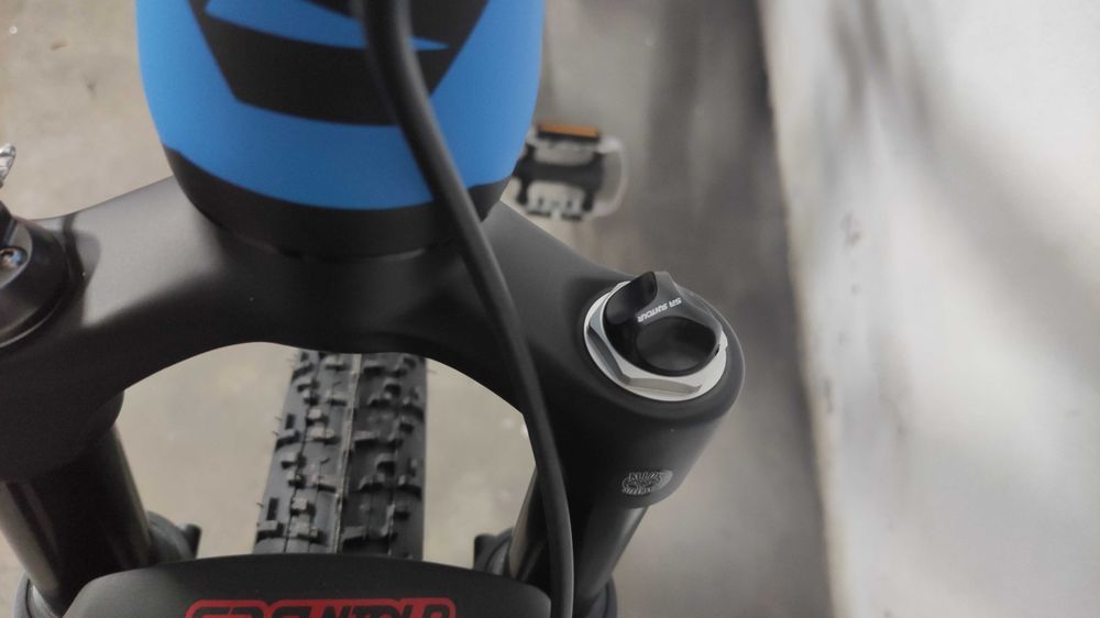 Bergamont Revox Team 29/Troco trotineta