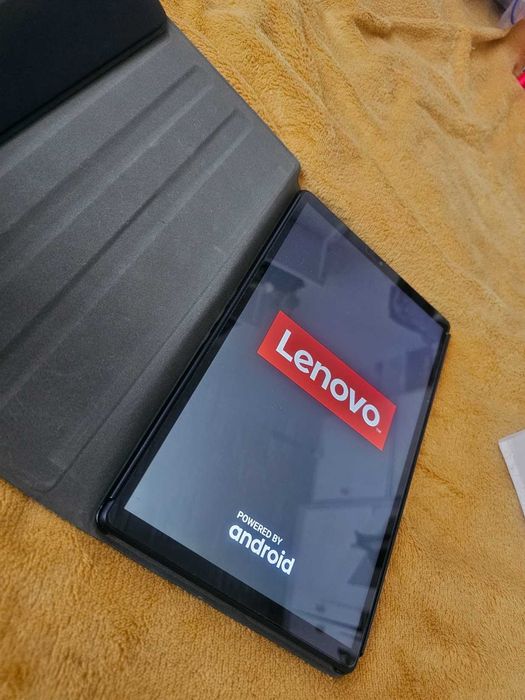 Tablet Lenovo Tab M10 FHD Plus 10,3 4/64GB X606F Etui + klawiatura