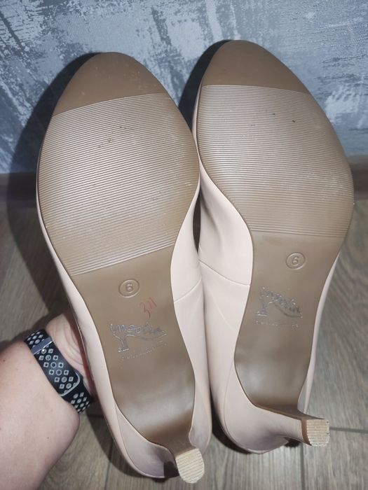 Туфли пудра 39 размер