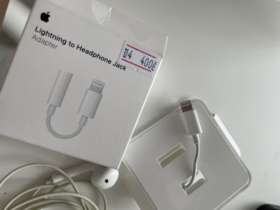 Чехол iPhone 12pro / 14pro / 15pro /наушники