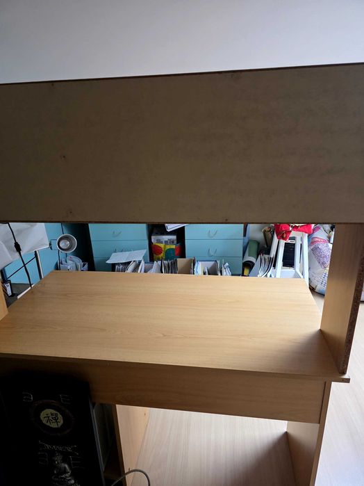 Secretaria com estante