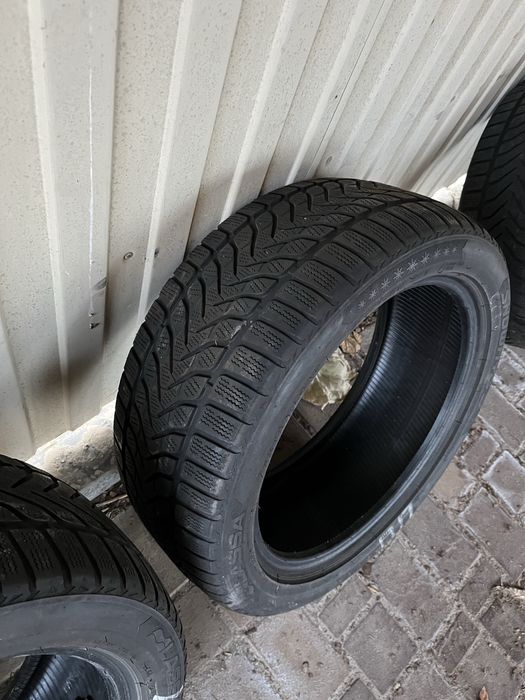 LASSA 235/45 R17 , зима, 4 шт, 5 мм