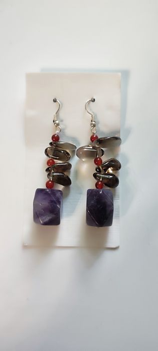 Бусы из натуральных камней