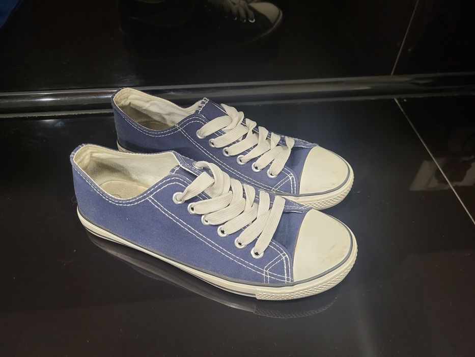 Trampki niebieskie rozmiar 38 jak nowe