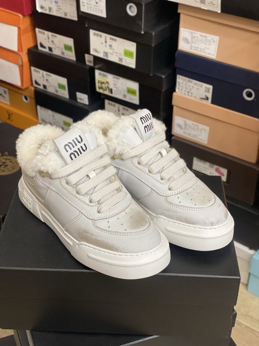 Женская обувь бренд MIU MIU кожа Распродажа  кроссовки мехакция скидка