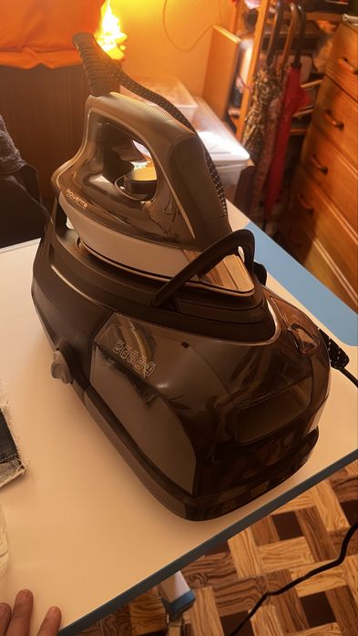 Maquina de passar a ferro Rowenta Perfect Steam Pro.