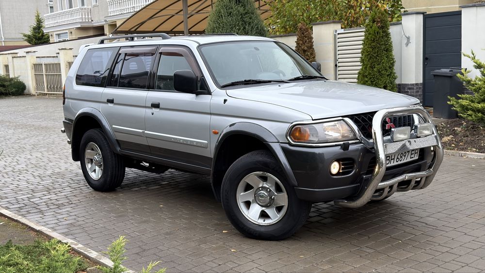 Продам Паджеро Спорт 3.0 бенз 163т пробег!