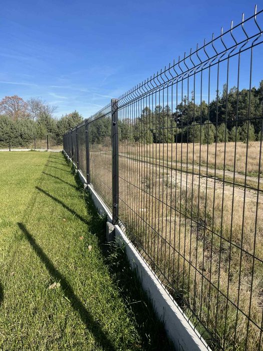 Montaż ogrodzeń 3D-2D, panelowe-betonowe