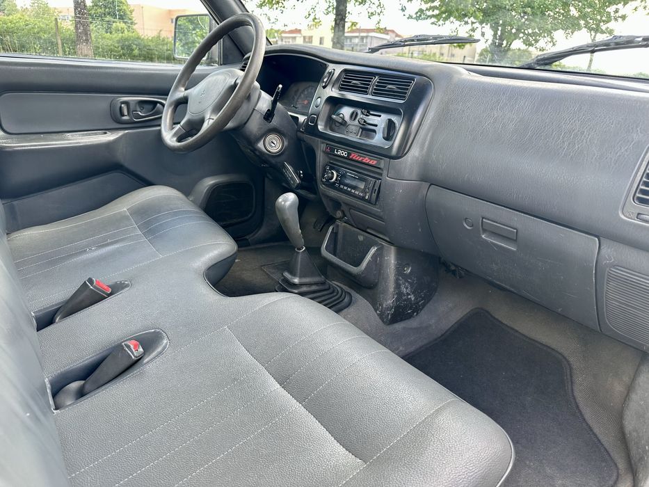 Mitsubishi  L200 3 lugares 190 mil km