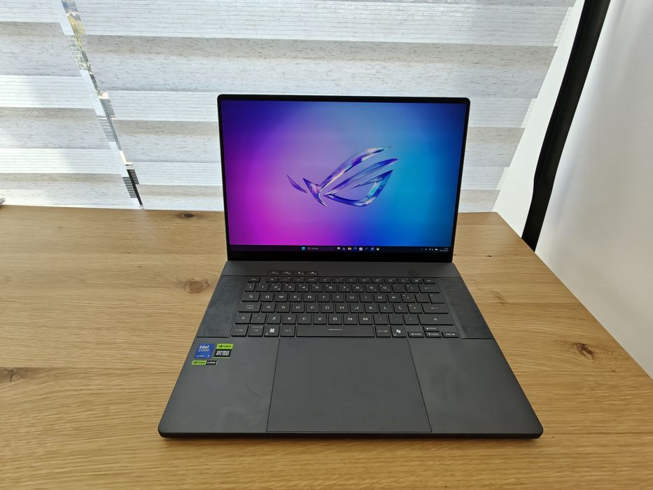 Portátil Gaming ASUS Rog Zephyrus G16