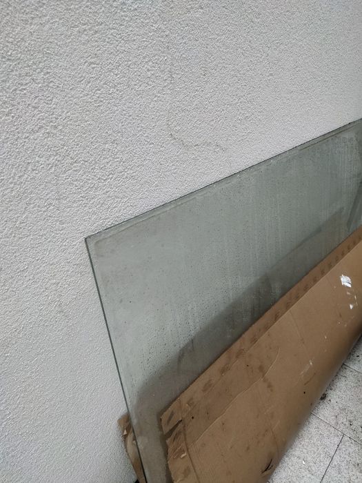 Vendo vidro para estantes