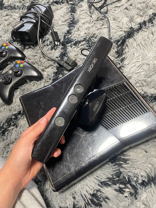 Xbox 360 S CONSOLE