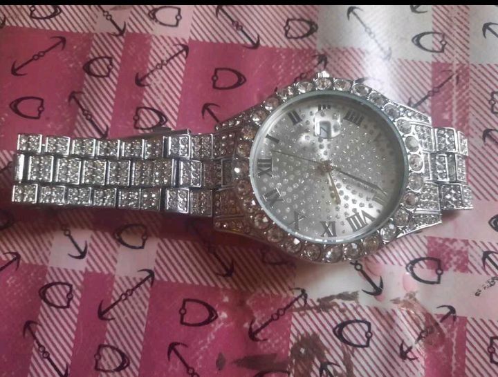 Acessórios cravejados