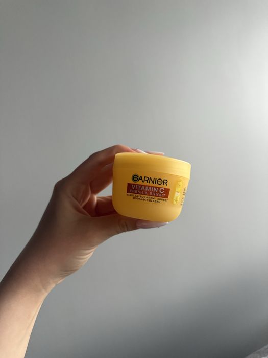 Garnier Vitamin C Fresh & Bright Nawilżający krem-sorbet dodający blasku