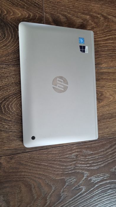HP x2 210 G2 | 10" dotykowy | Intel Atom | 4GB RAM | 2w1 tablet + lapt