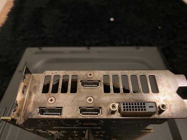 Placa gráfica ASUS Dual GeForce GTX 1060 3GB GDDR5