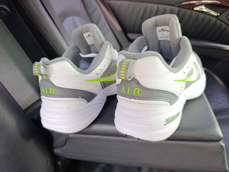 Nike Air Monarch IV