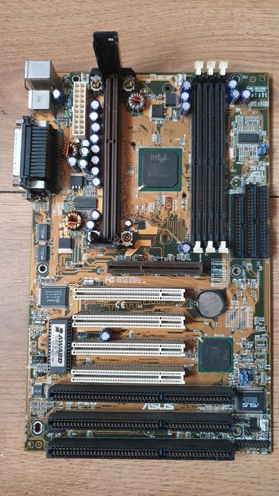 ASUS P2B Slot1 Rev.1.02 Intel 440BX Retro.