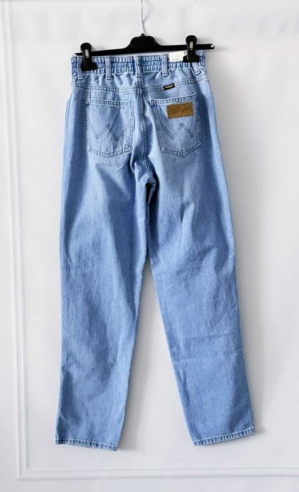 Nowe spodnie jeansowe Wrangler r. W25L32 'Ice Ice Baby' Comfy Mom