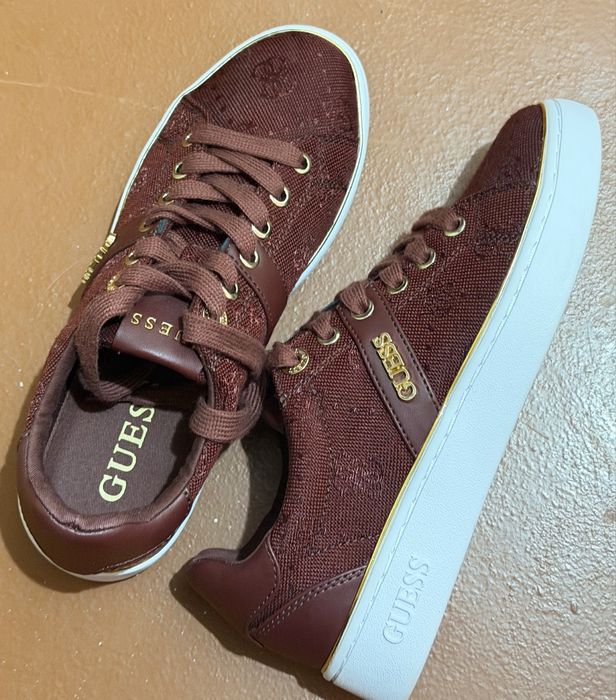 Оригінальні кеди Guess