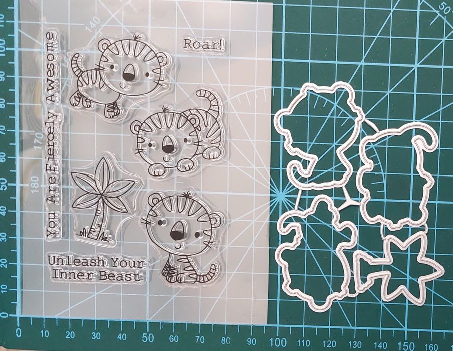 Zestaw stempli i wykrojników scrapbooking