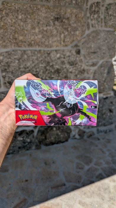 Pokémon TCG: Pitch Black Booster Box