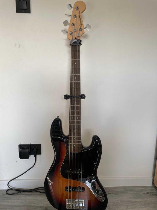 Gitara Basowa Squier