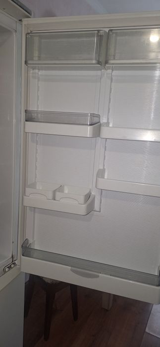 Продаю холодильник