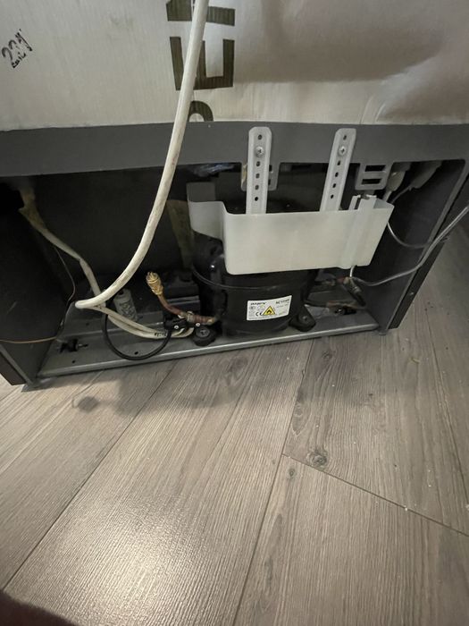Холодильники hotpoint ARISTON