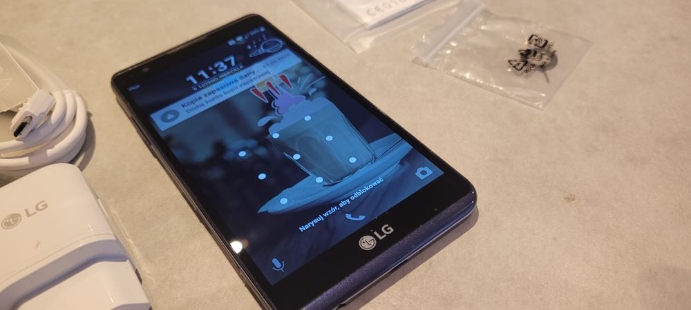 Smartfon LG X power k 220 nawigacja iGo primo truck