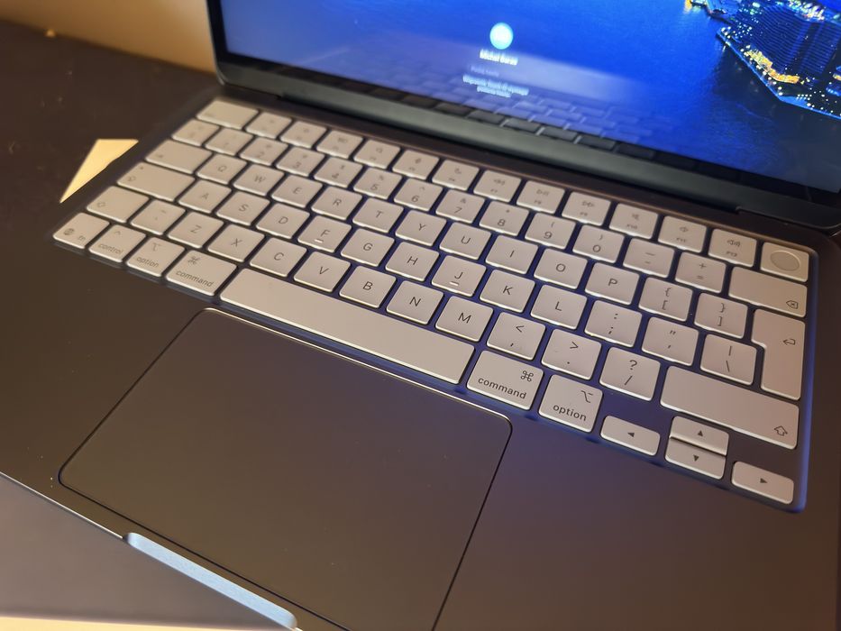 Macbook Neo Indygo 8/512 Touch Id GWARANCJA