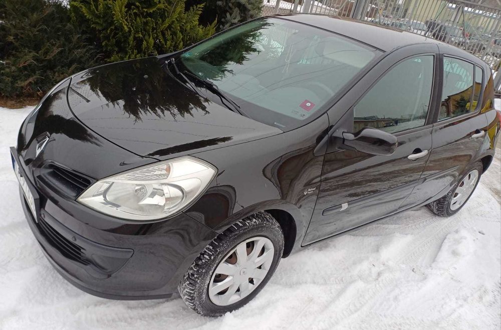Renault Clio III  (2008)  - garażowany, zadbany, mały przebieg